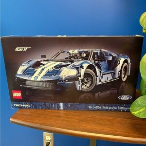 LEGO Technic 2022 Ford GT (42154) Model Set